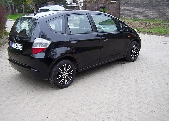 Honda Jazz cena 19999 przebieg: 189000, rok produkcji 2010 z Poznań małe 254